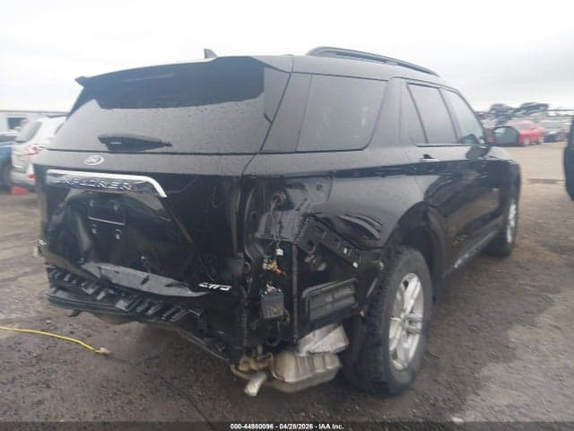 2022 FORD EXPLORER XLT 4