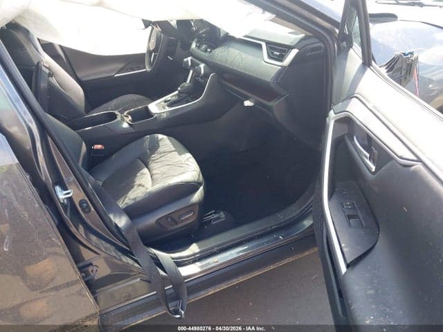 2025 TOYOTA RAV4 LIMITED 5