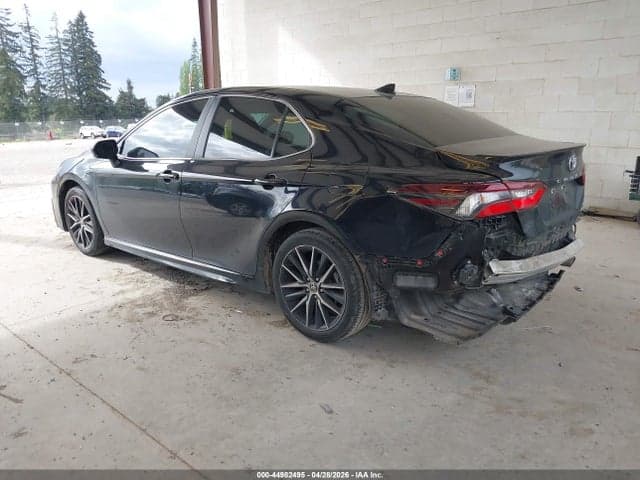 2022 TOYOTA CAMRY SE AWD 3