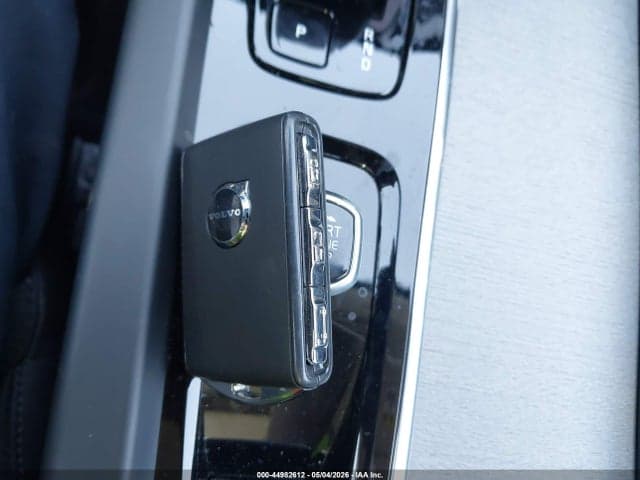2025 VOLVO XC60 B5 PLUS 11