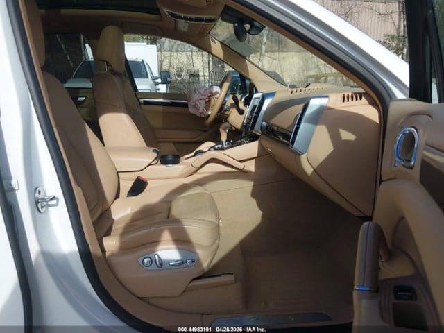 2017 PORSCHE CAYENNE E-HYBRID 5