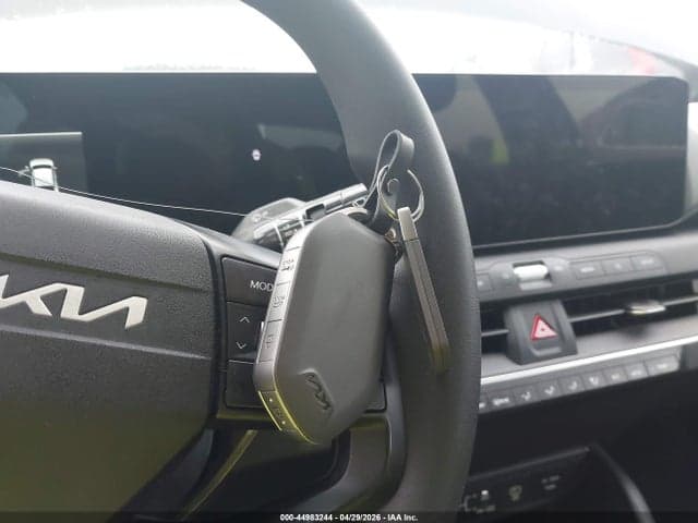 2025 KIA K4 LXS 11