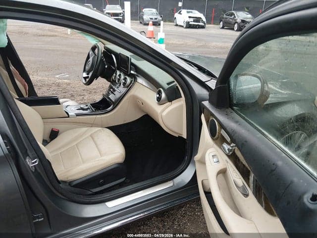 2017 MERCEDES-BENZ C 300 5