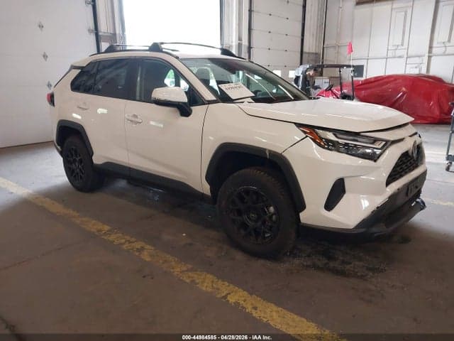 2024 TOYOTA RAV4 XLE 1
