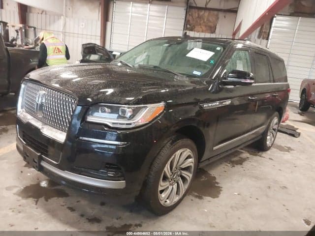 2023 LINCOLN NAVIGATOR STANDARD 2