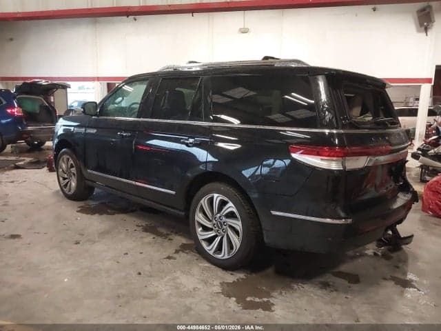 2023 LINCOLN NAVIGATOR STANDARD 3