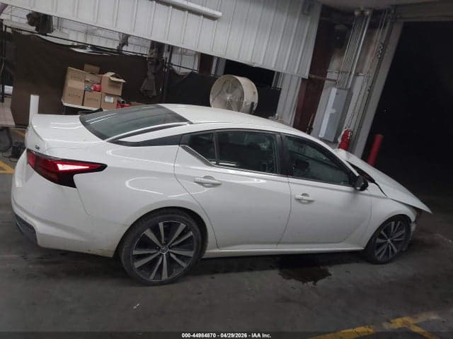 2021 NISSAN ALTIMA SR FWD 14