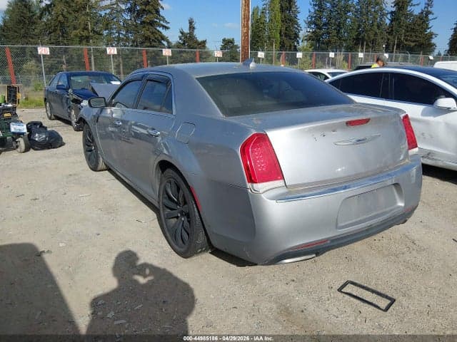 2018 CHRYSLER 300 LIMITED 3