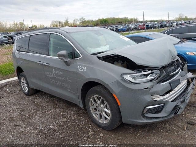 2022 CHRYSLER PACIFICA TOURING L 12