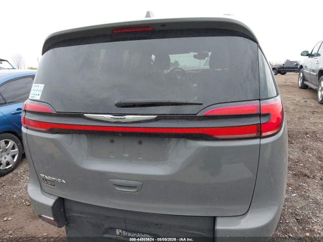 2022 CHRYSLER PACIFICA TOURING L 15