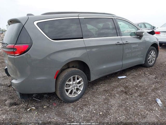 2022 CHRYSLER PACIFICA TOURING L 4