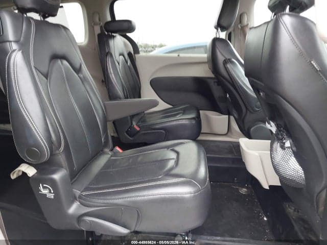 2022 CHRYSLER PACIFICA TOURING L 8