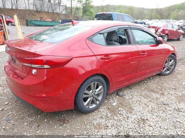 2017 HYUNDAI ELANTRA SE 4