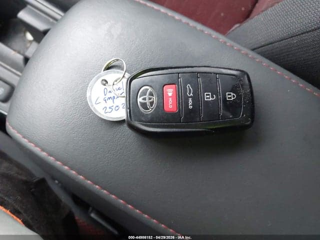 2025 TOYOTA COROLLA SE 11