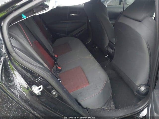 2025 TOYOTA COROLLA SE 8