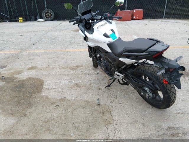 2025 HONDA NC750 XD 3