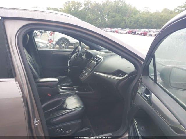2017 LINCOLN MKC SELECT 5