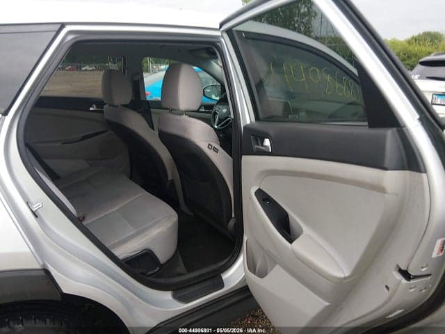 2019 HYUNDAI TUCSON SE 8