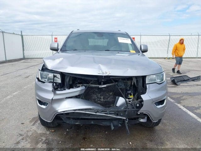 2018 JEEP GRAND CHEROKEE LAREDO E 4X4 13