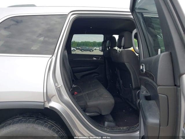 2018 JEEP GRAND CHEROKEE LAREDO E 4X4 8