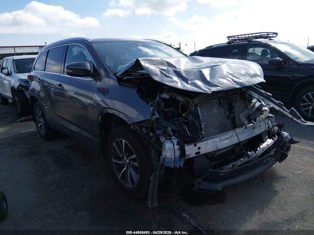 2019 TOYOTA HIGHLANDER XLE