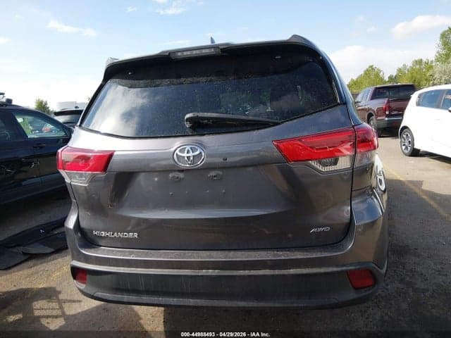 2019 TOYOTA HIGHLANDER XLE 17