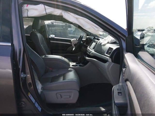2019 TOYOTA HIGHLANDER XLE 5