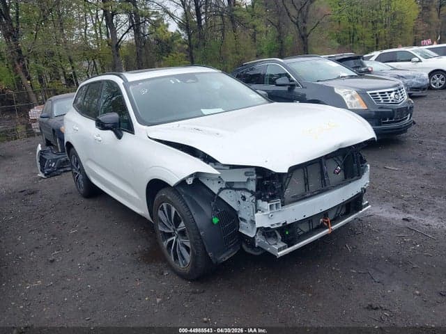 2025 VOLVO XC60 B5 CORE 1