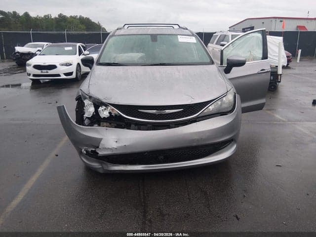 2021 CHRYSLER VOYAGER LXI 6