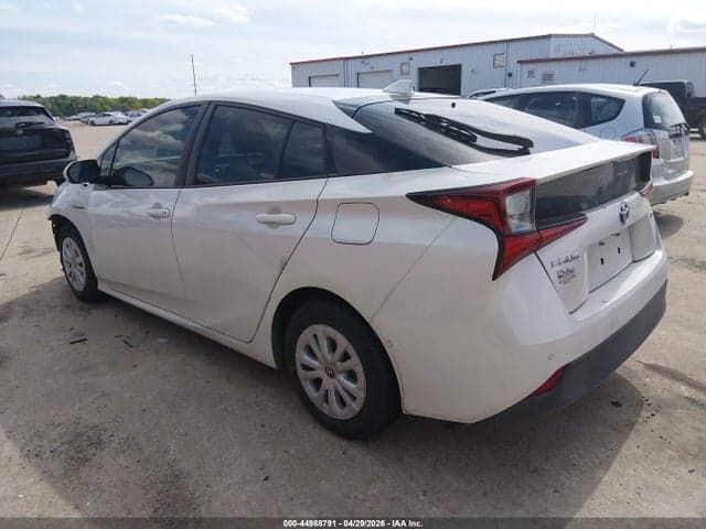2020 TOYOTA PRIUS LE 3