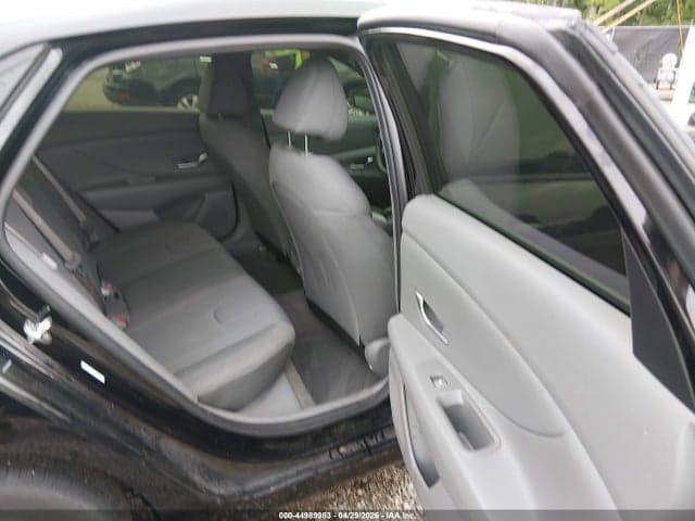 2025 HYUNDAI ELANTRA SE 8