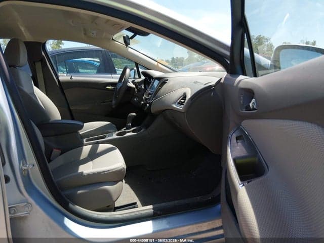 2017 CHEVROLET CRUZE LT AUTO 5