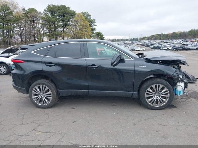 2021 TOYOTA VENZA LIMITED 14