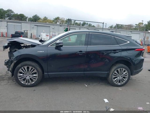 2021 TOYOTA VENZA LIMITED 15