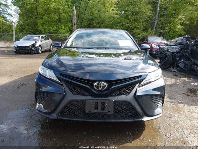 2019 TOYOTA CAMRY SE 12