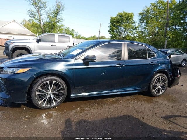 2019 TOYOTA CAMRY SE 14