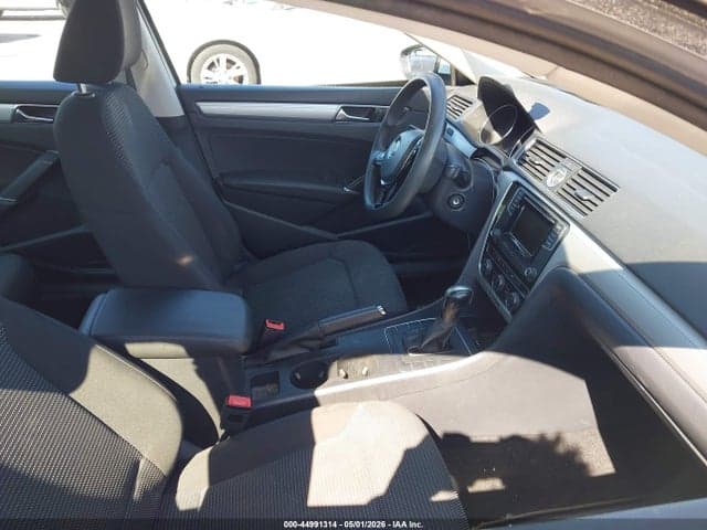 2017 VOLKSWAGEN PASSAT 1.8T S 5