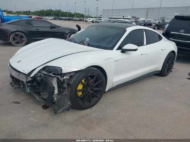 2022 PORSCHE TAYCAN 2
