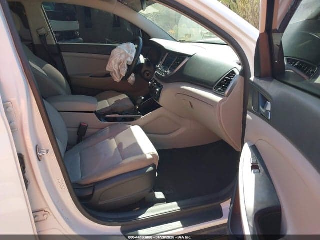 2016 HYUNDAI TUCSON SE 5