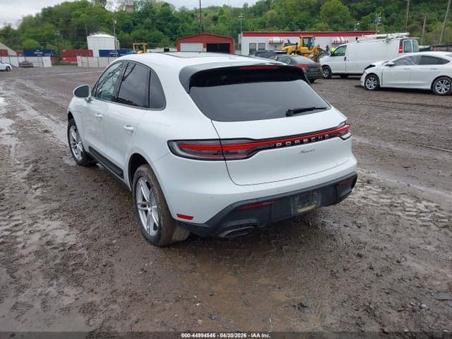 2022 PORSCHE MACAN 3