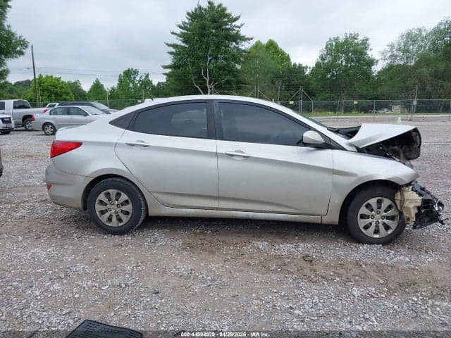 2016 HYUNDAI ACCENT SE 12