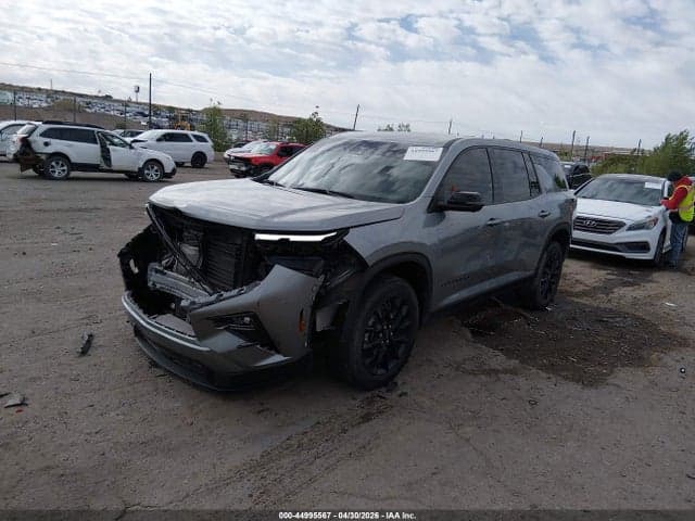 2024 CHEVROLET TRAVERSE AWD LS 2