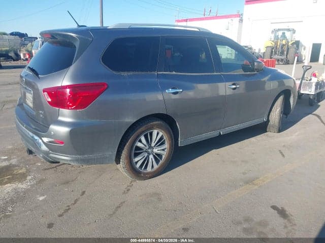 2017 NISSAN PATHFINDER SL 4