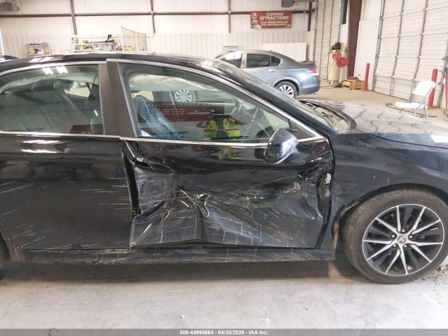 2021 TOYOTA CAMRY SE 6