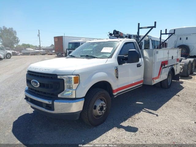 2021 FORD F-350 CHASSIS XL 2