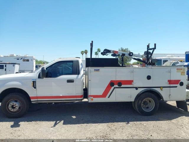 2021 FORD F-350 CHASSIS XL 14