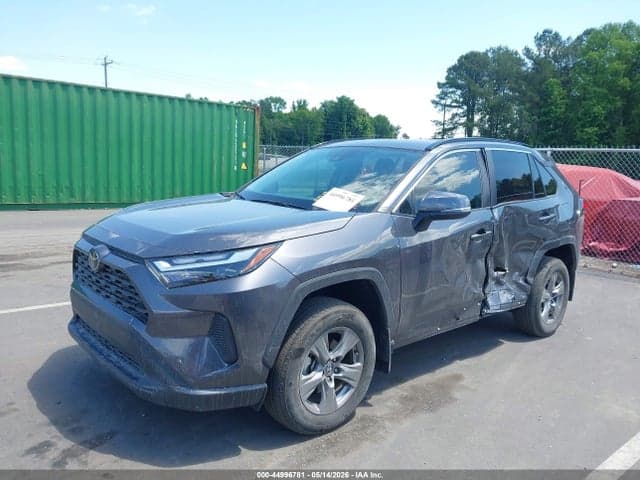 2024 TOYOTA RAV4 XLE 2