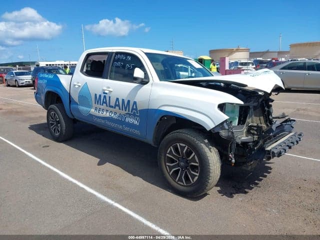 2017 TOYOTA TACOMA SR5