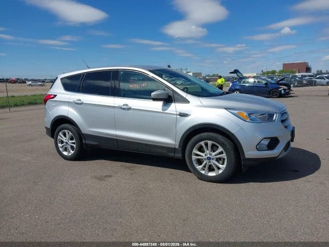 2019 FORD ESCAPE SE 13