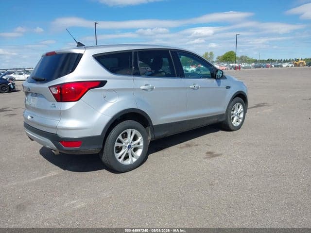 2019 FORD ESCAPE SE 4